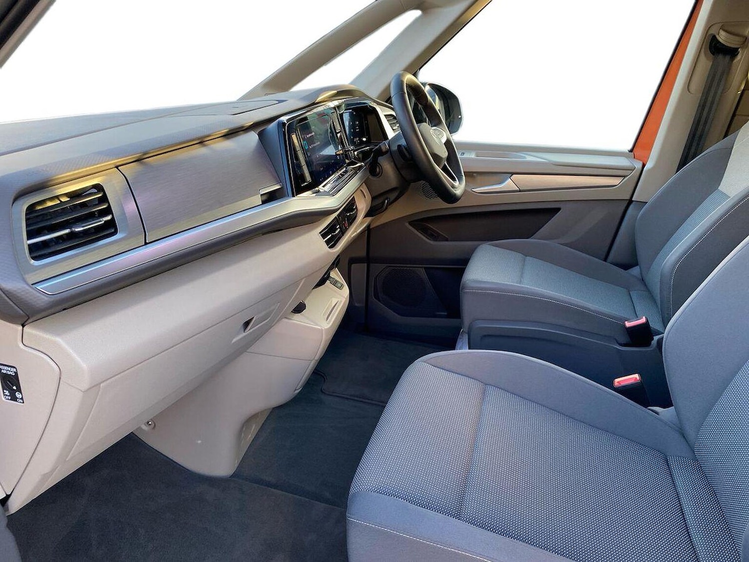 Used Volkswagen Multivan 2025 for sale - 76693438: Photo 2