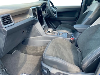 Used Volkswagen Amarok 2024 for sale - 75497847: Photo