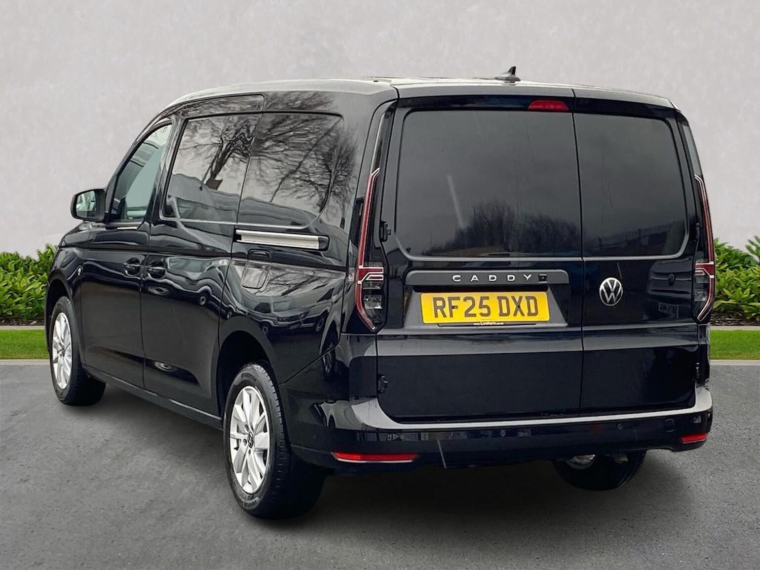 Used Volkswagen Caddy Maxi 2025 for sale - 77980048: Photo 3