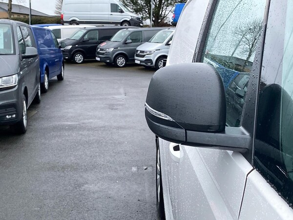 Used Volkswagen ID.Buzz 2024 for sale - 75498019: Photo 17