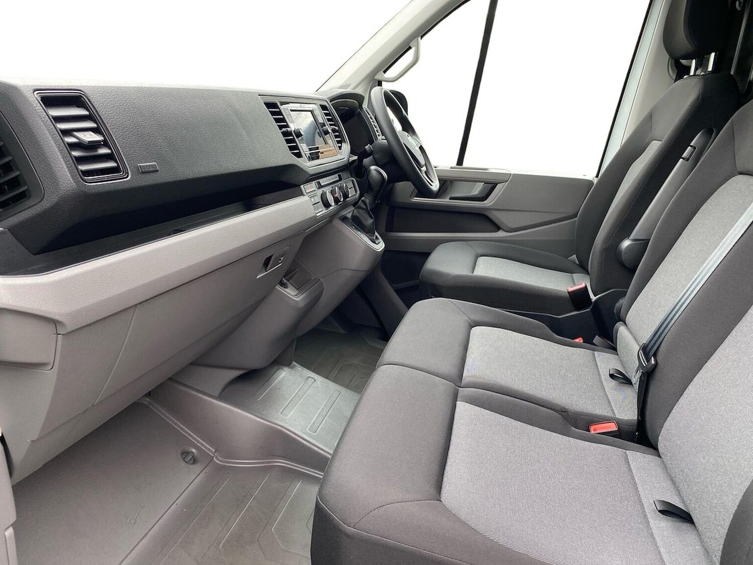 Used Volkswagen Crafter 2024 for sale - 76426785: Photo 2