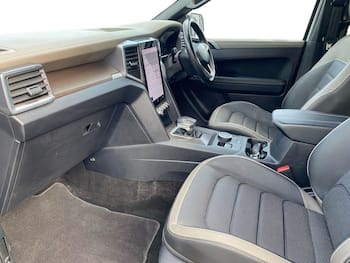 Used Volkswagen Amarok 2024 for sale - 79733331: Photo