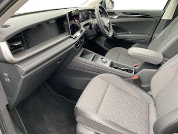 Used Volkswagen Touran 2025 for sale - 75957029: Photo