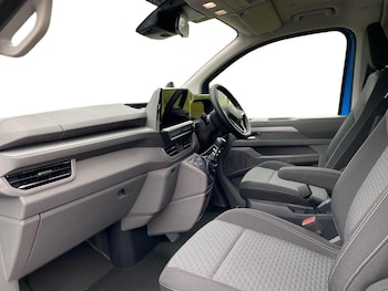 Used Volkswagen Transporter Shuttle 2026 for sale - 78746640: Photo