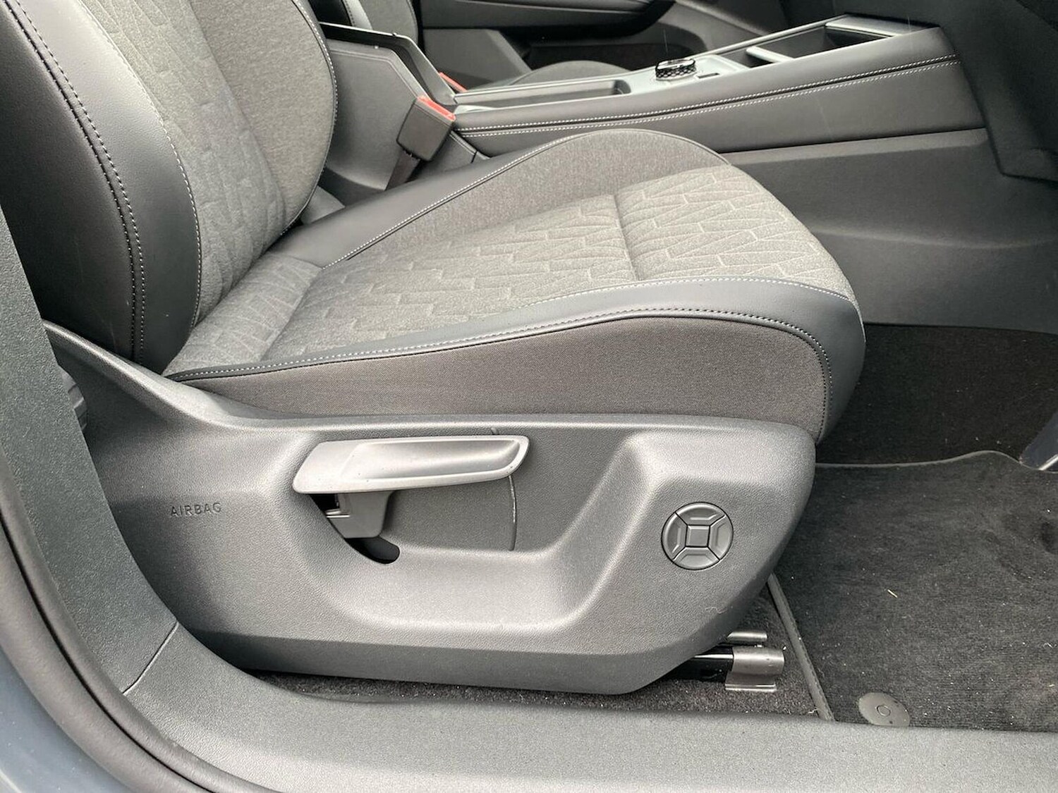 Used Volkswagen Touran 2025 for sale - 77488678: Photo 30