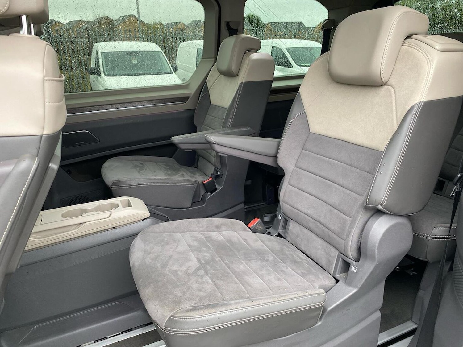 Used Volkswagen Multivan 2025 for sale - 76555412: Photo 10