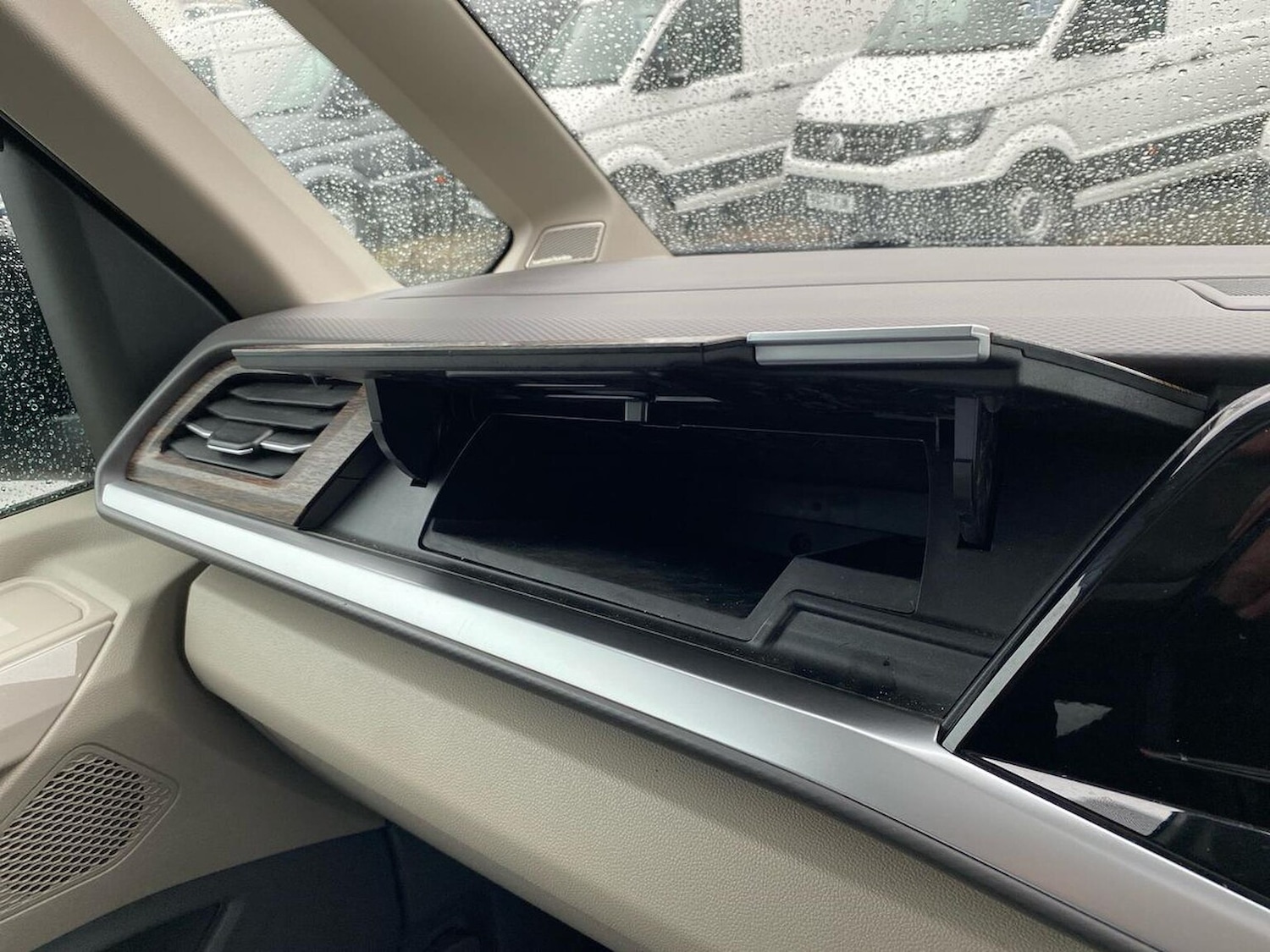 Used Volkswagen Multivan 2025 for sale - 76555412: Photo 38