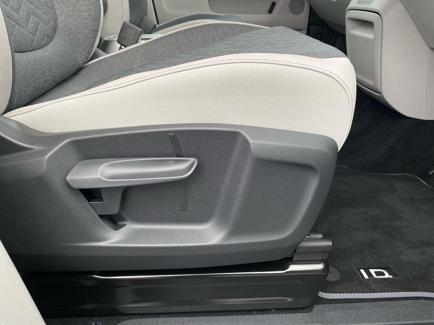 Used Volkswagen ID.Buzz 2025 for sale - 76720266: Photo 35