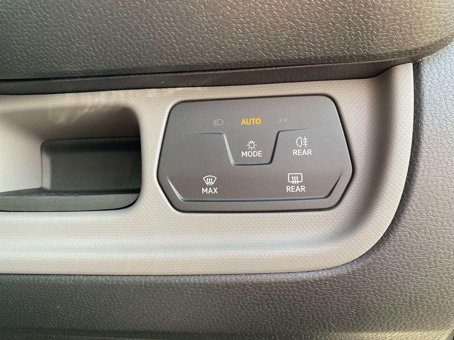 Used Volkswagen ID.Buzz 2026 for sale - 78195426: Photo 30