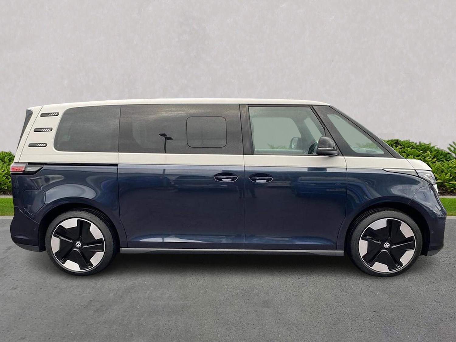 Used Volkswagen ID.Buzz 2025 for sale - 76763442: Photo 6