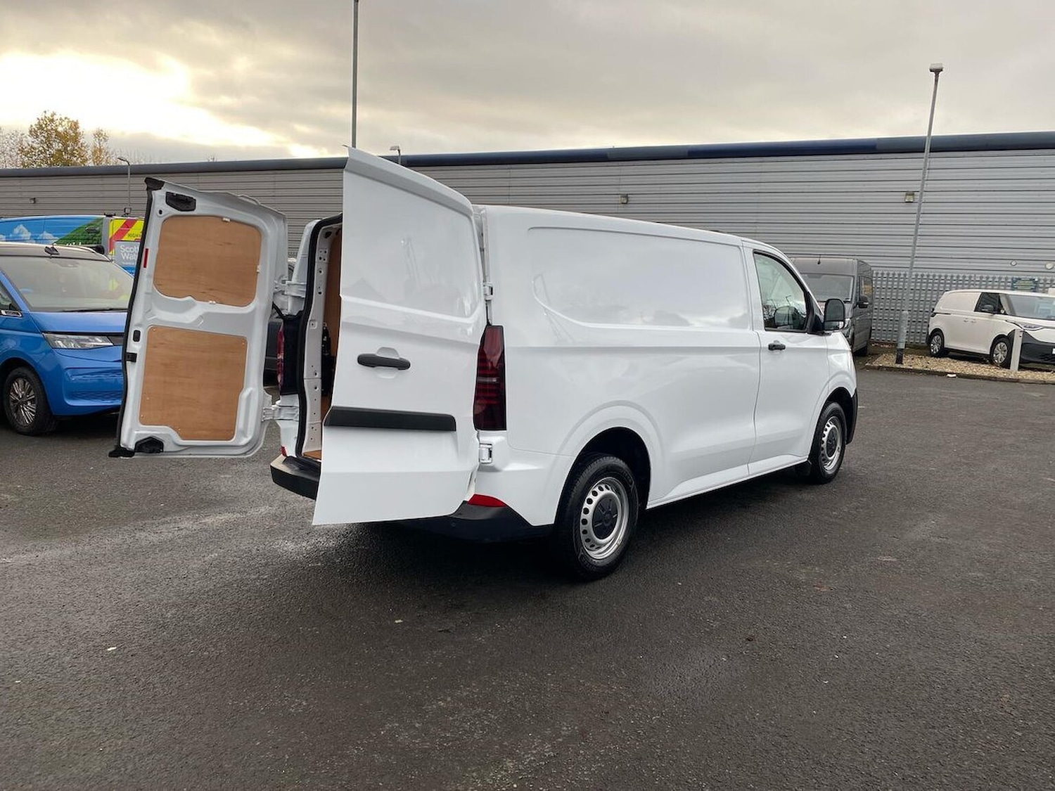 Used Volkswagen Transporter 2025 for sale - 78098329: Photo 30