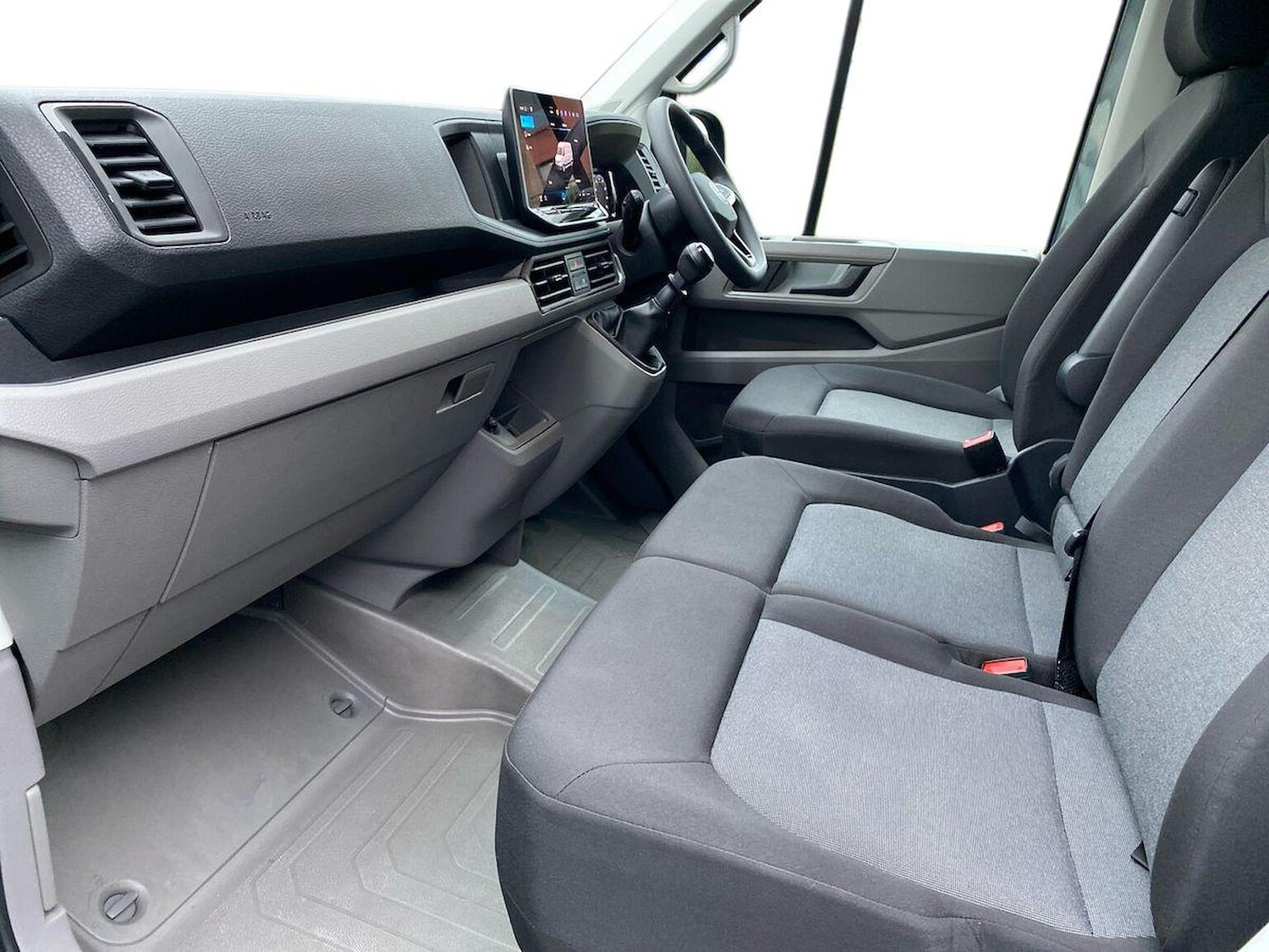 Used Volkswagen Crafter 2024 for sale - 77845374: Photo 2