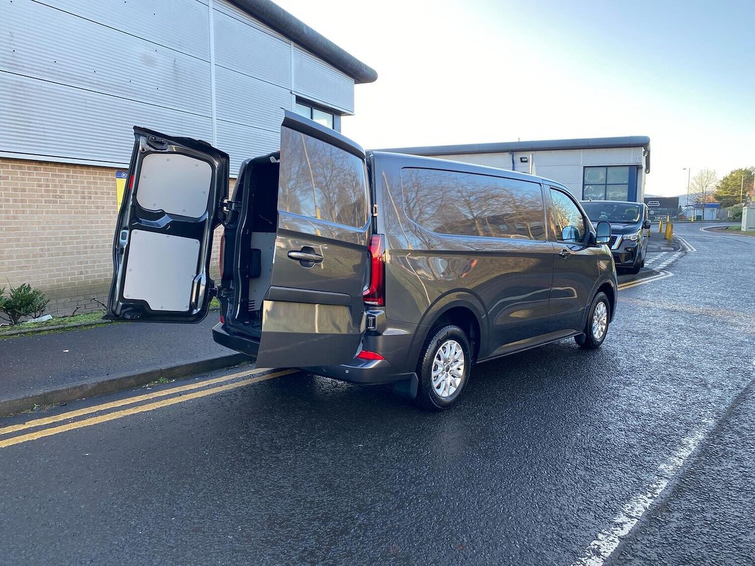 Used Volkswagen Transporter 2025 for sale - 77488599: Photo 27