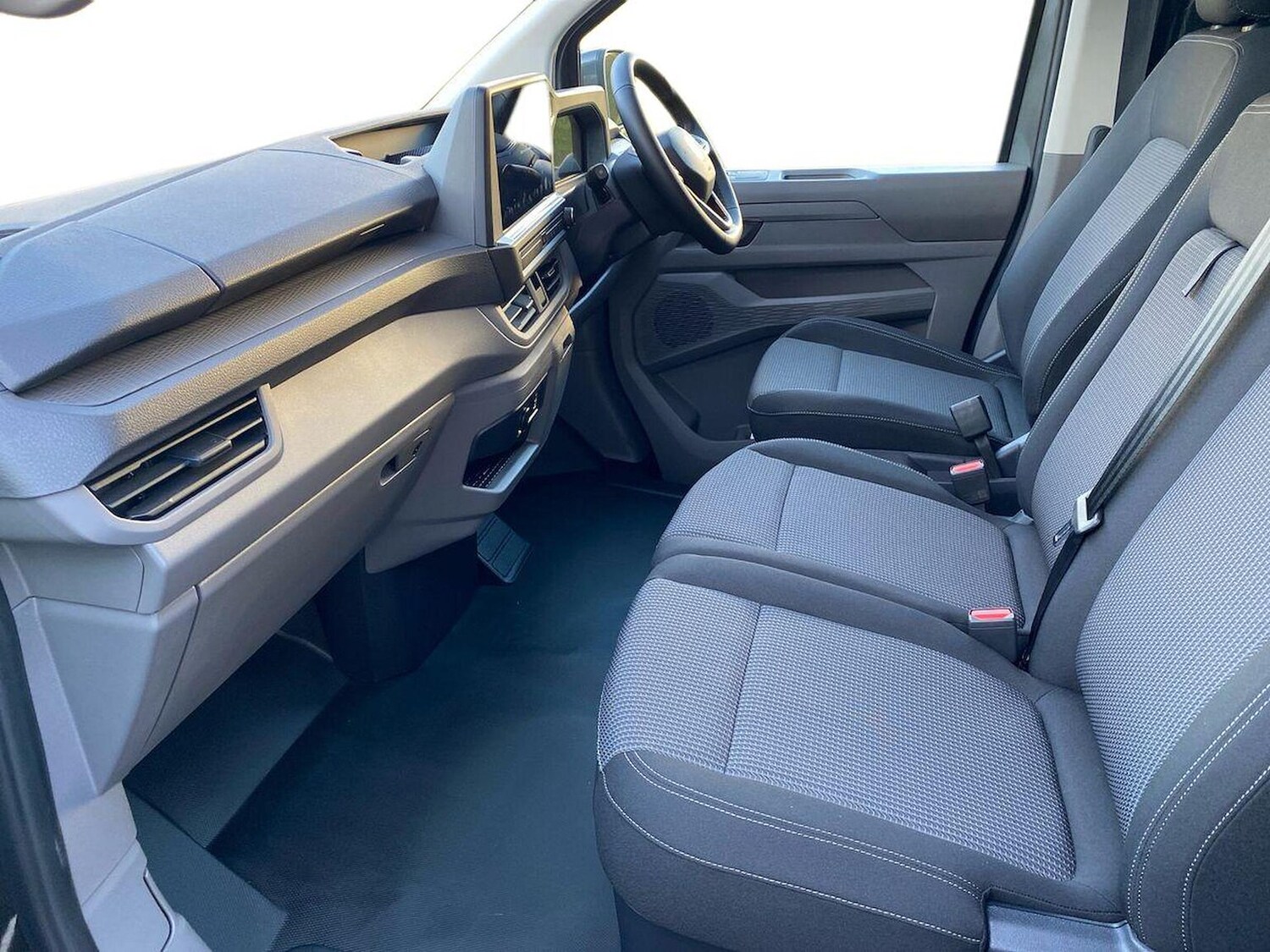 Used Volkswagen Transporter 2025 for sale - 77488599: Photo 4