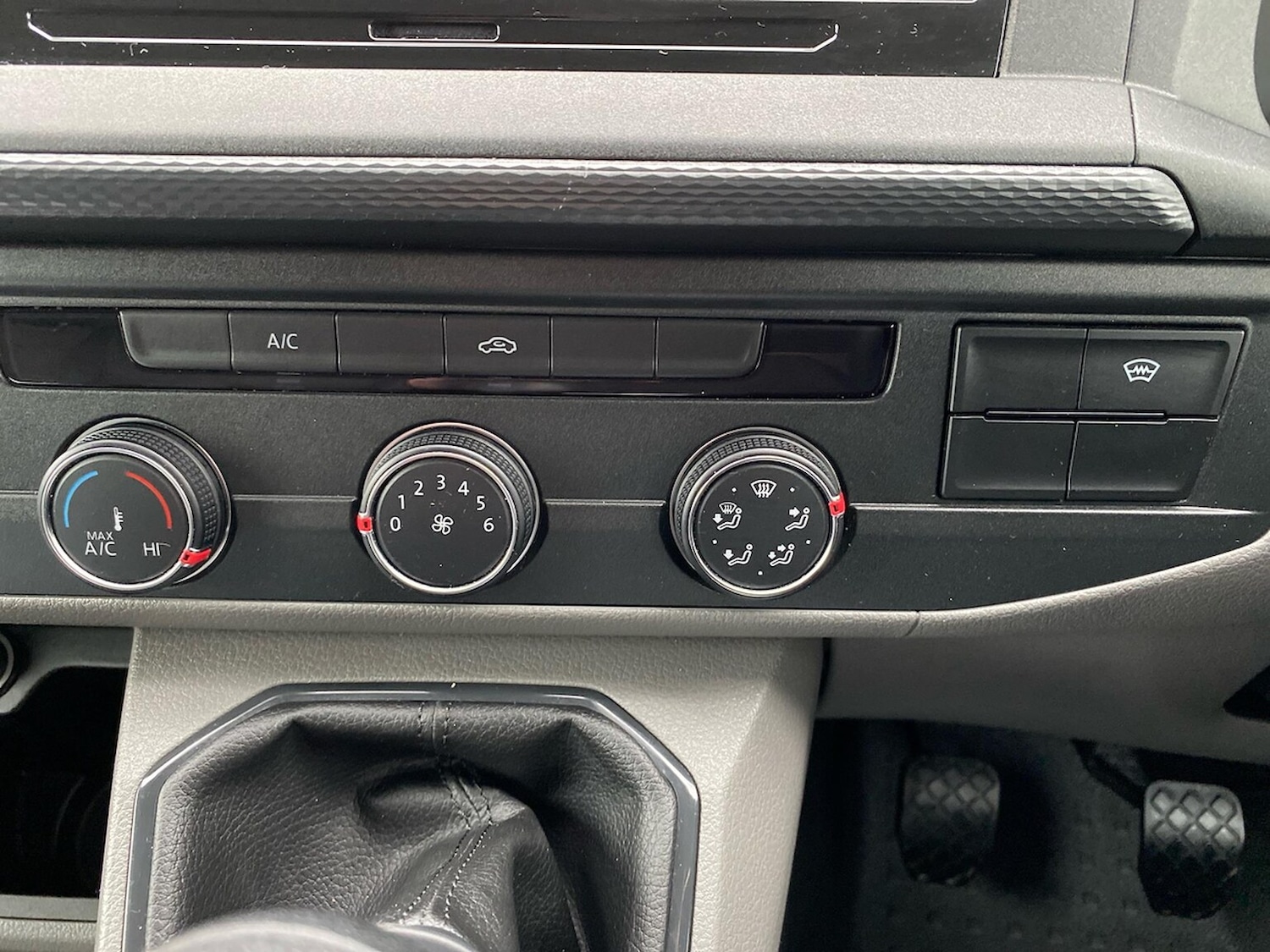 Used Volkswagen Transporter 2024 for sale - 76577189: Photo 15