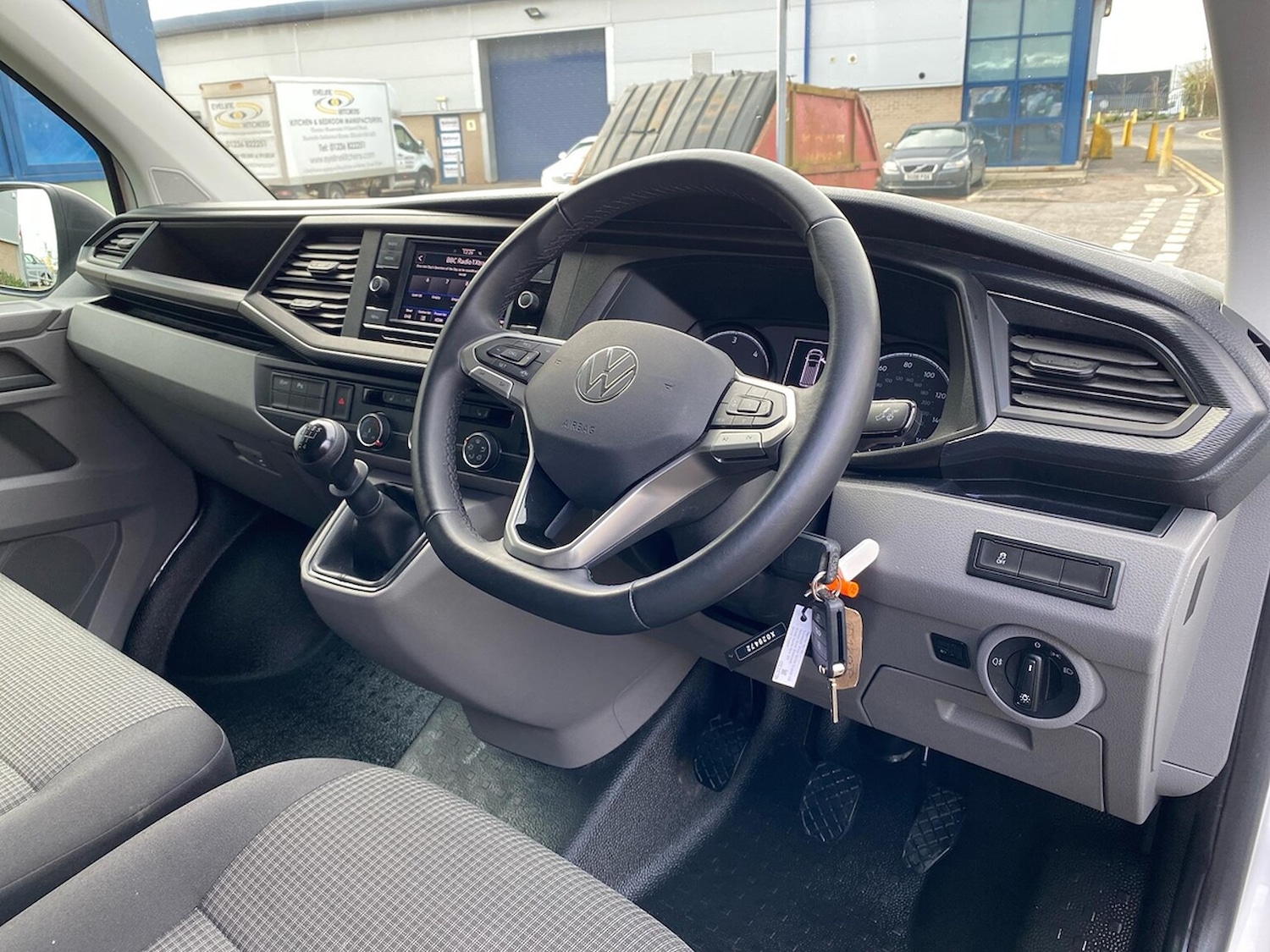 Used Volkswagen Transporter 2024 for sale - 76650253: Photo 12