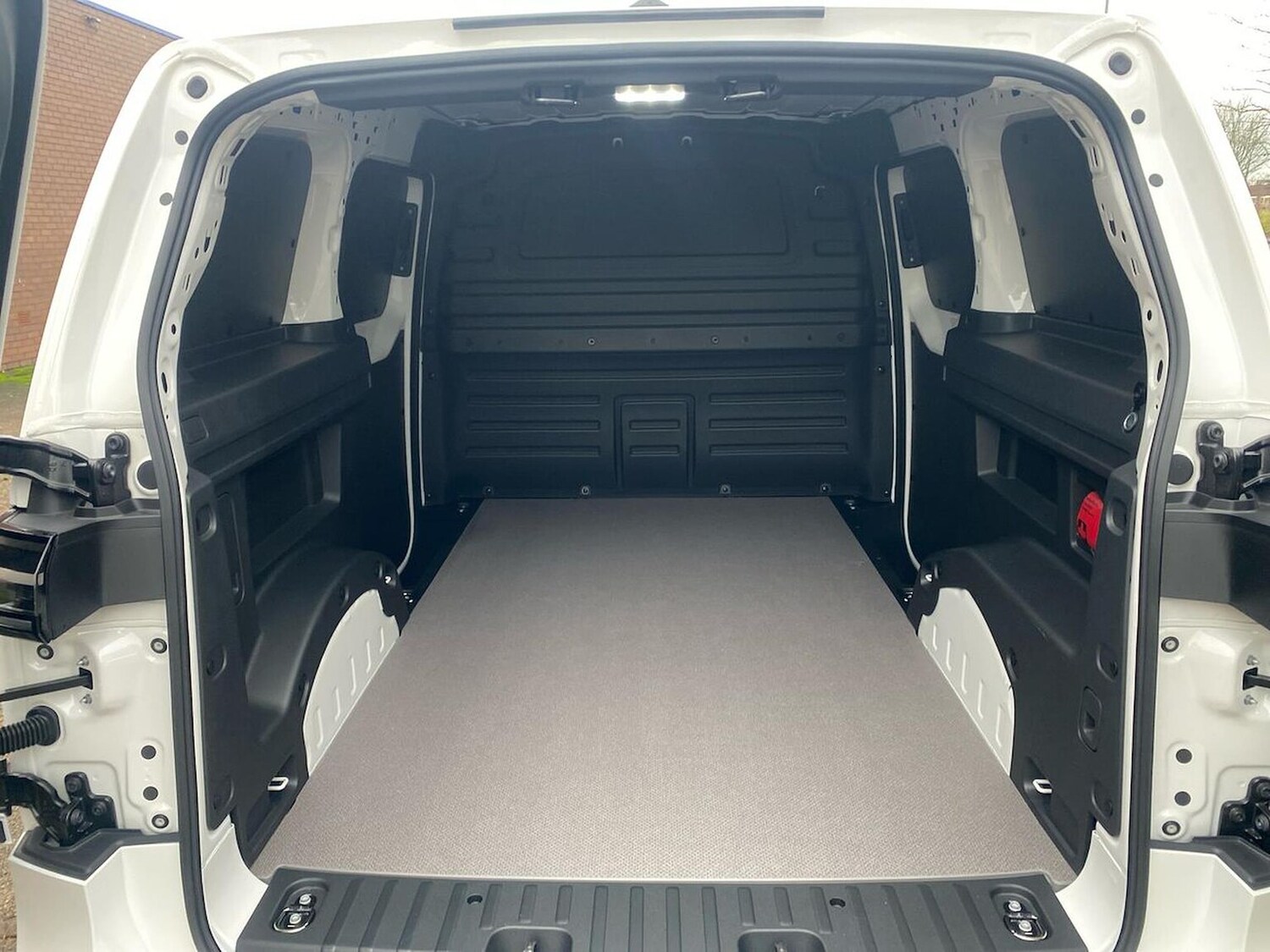 Used Volkswagen ID.Buzz 2025 for sale - 77488594: Photo 17