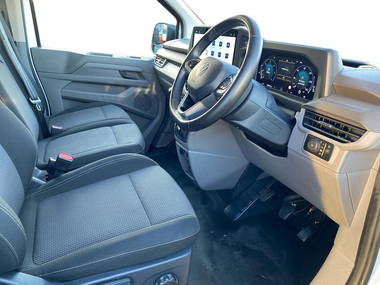 Used Volkswagen Transporter 2025 for sale - 76699522: Photo 8