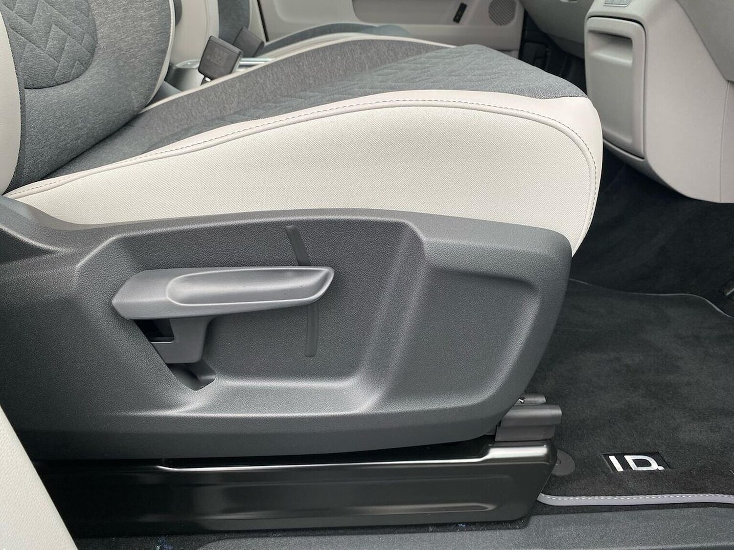 Used Volkswagen ID.Buzz 2025 for sale - 77488610: Photo 37