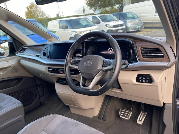 Used Volkswagen Multivan 2024 for sale - 76225065: Photo 12