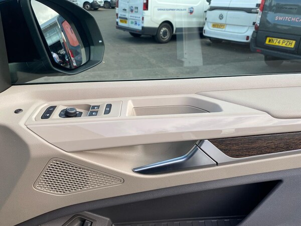 Used Volkswagen Multivan 2024 for sale - 76225065: Photo 14