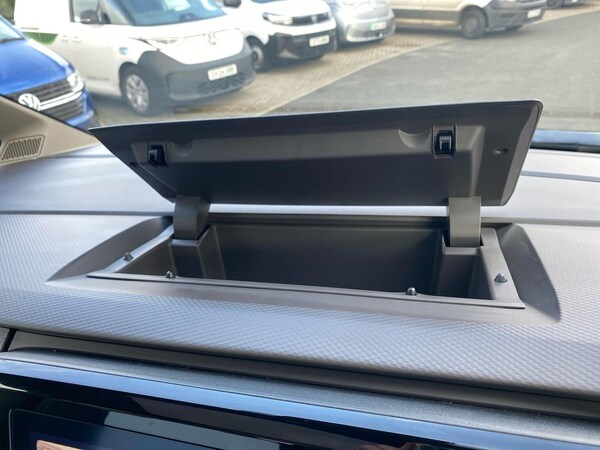 Used Volkswagen Multivan 2024 for sale - 76225065: Photo 39