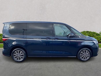 Used Volkswagen Multivan 2024 for sale - 76225065: Photo 4