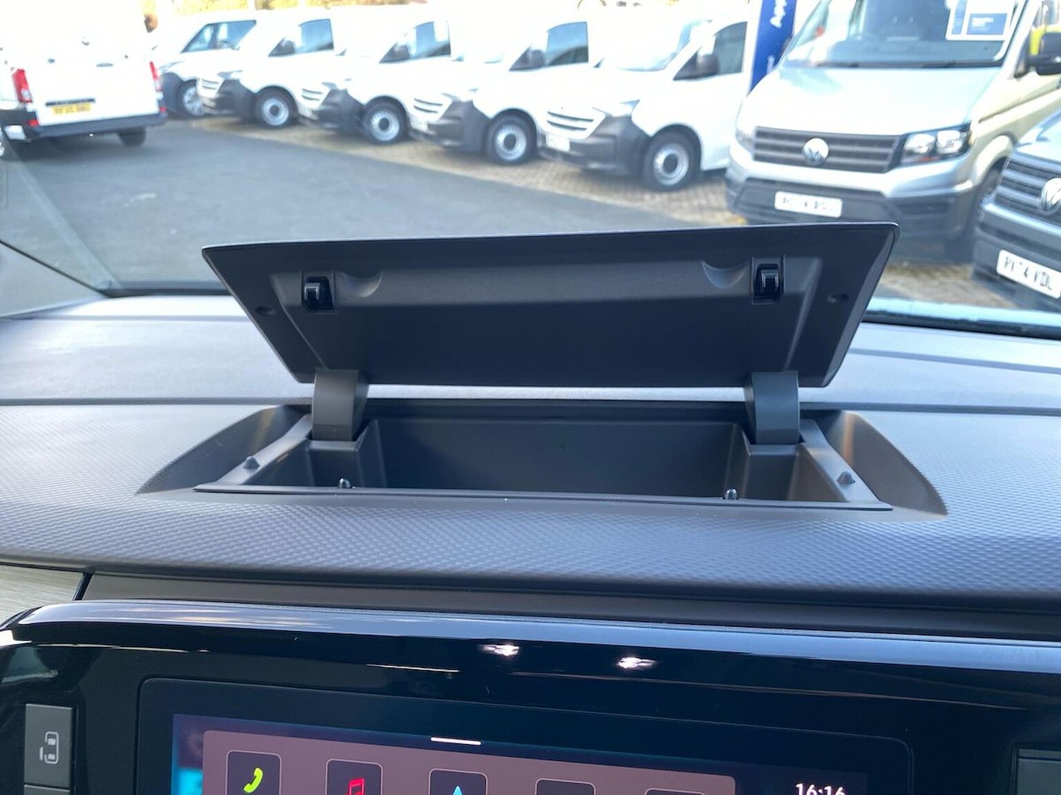 Used Volkswagen Multivan 2025 for sale - 78121893: Photo 34