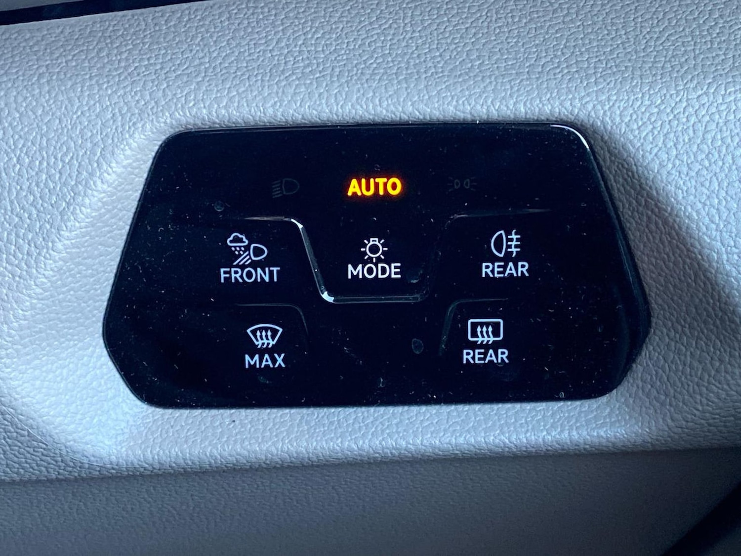 Used Volkswagen Multivan 2025 for sale - 78121893: Photo 36