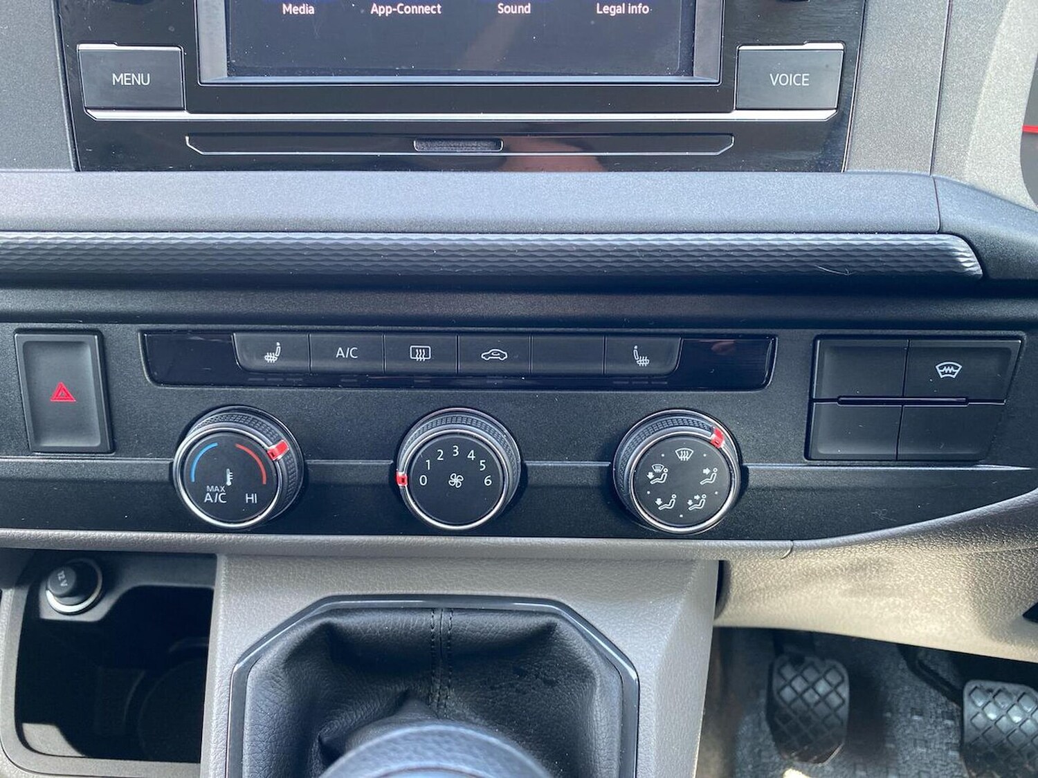 Used Volkswagen Transporter 2024 for sale - 77488699: Photo 15