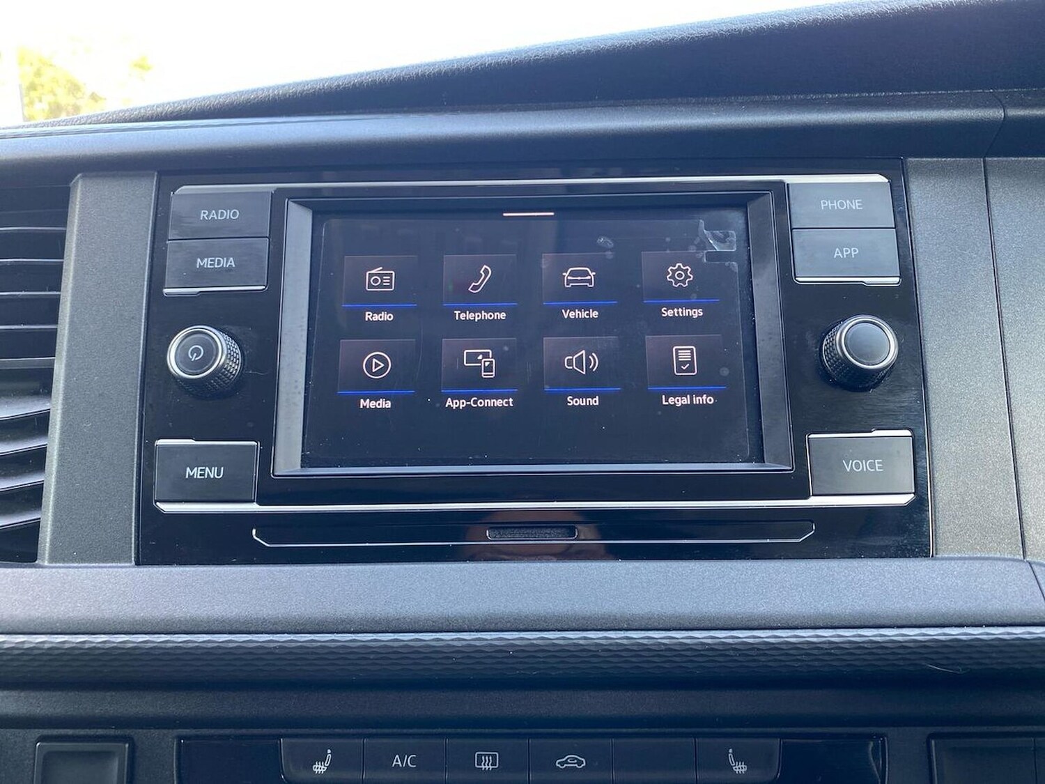 Used Volkswagen Transporter 2024 for sale - 77488699: Photo 9