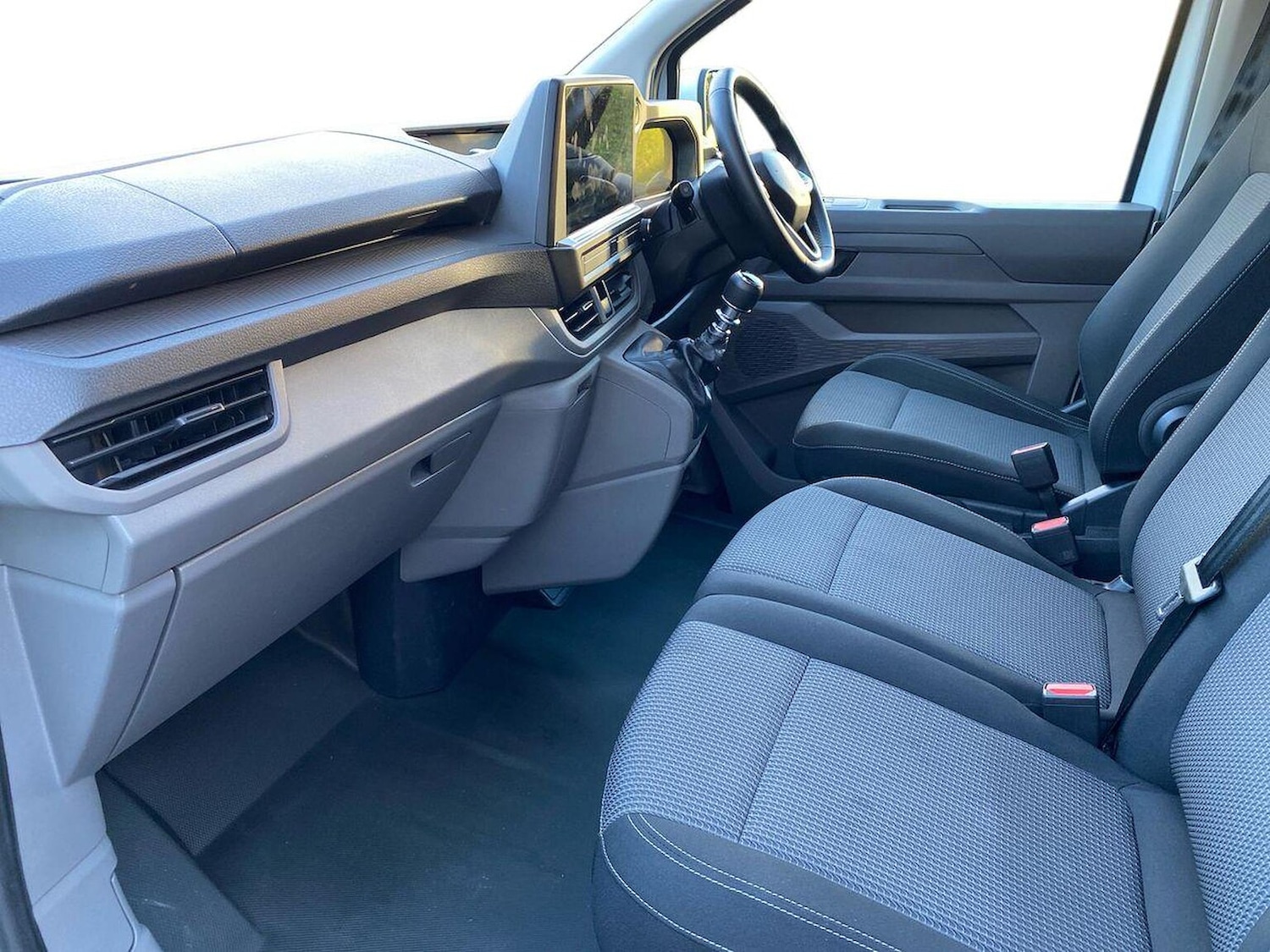 Used Volkswagen Transporter 2025 for sale - 76643548: Photo 2