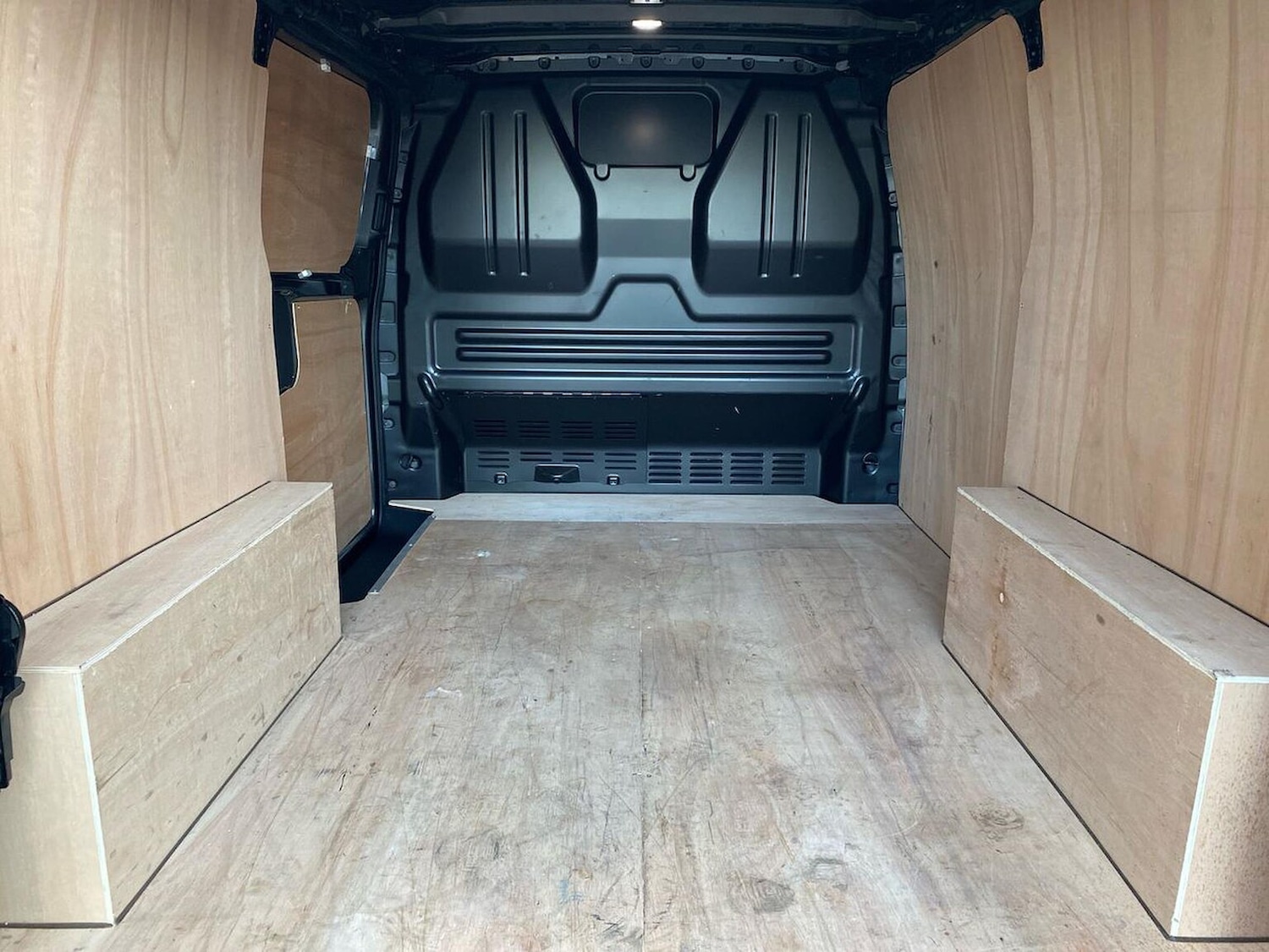 Used Volkswagen Transporter 2025 for sale - 76605535: Photo 11