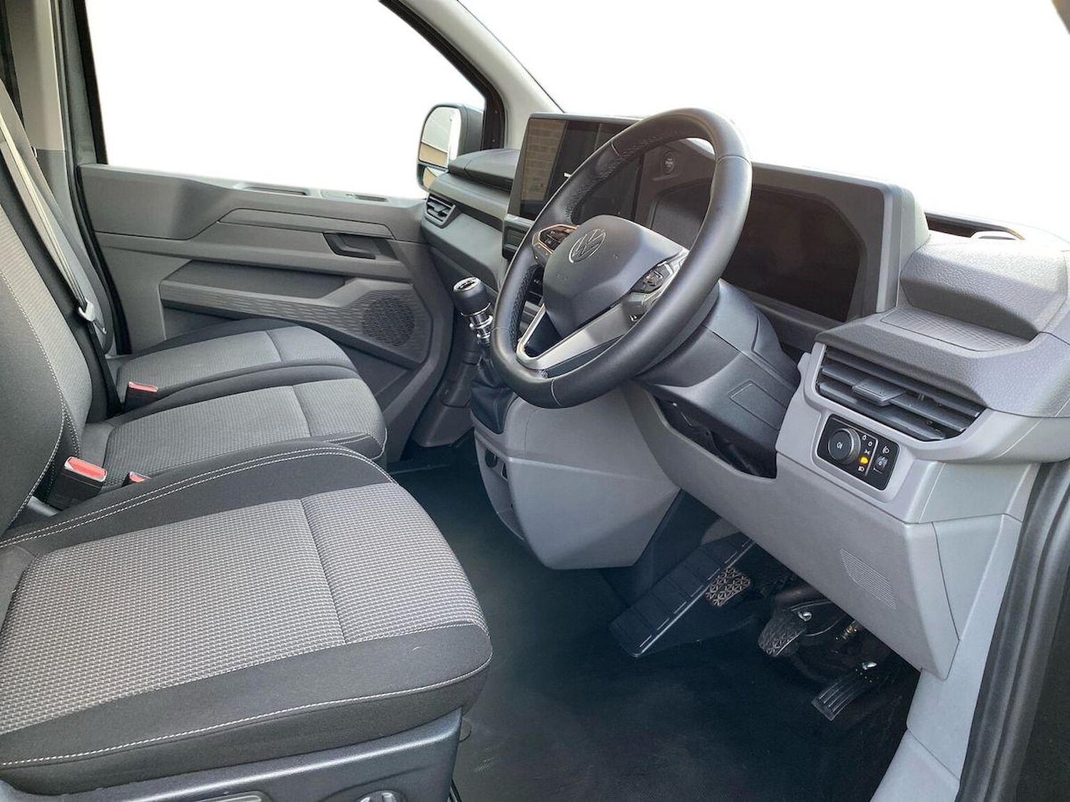 Used Volkswagen Transporter 2025 for sale - 76605535: Photo 6