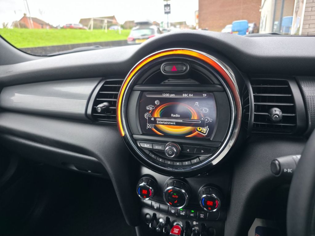 Used MINI Convertible 2016 for sale - 77607965: Photo 18