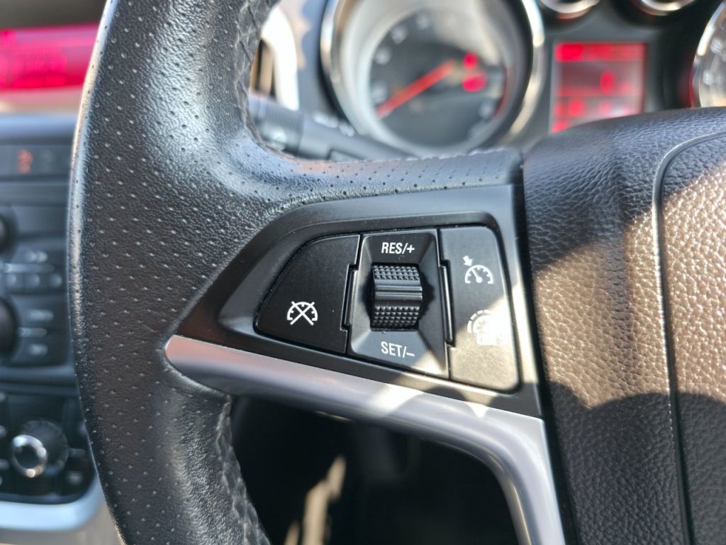 Used Vauxhall Astra GTC 2014 for sale - 77952206: Photo 19