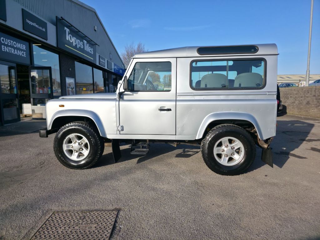 Used Land Rover Defender 2007 for sale - 77845261: Photo 5
