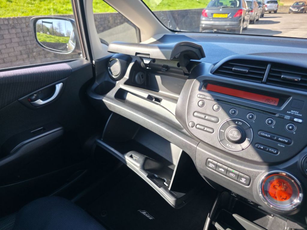 Used Honda Jazz 2012 for sale - 77937207: Photo 19