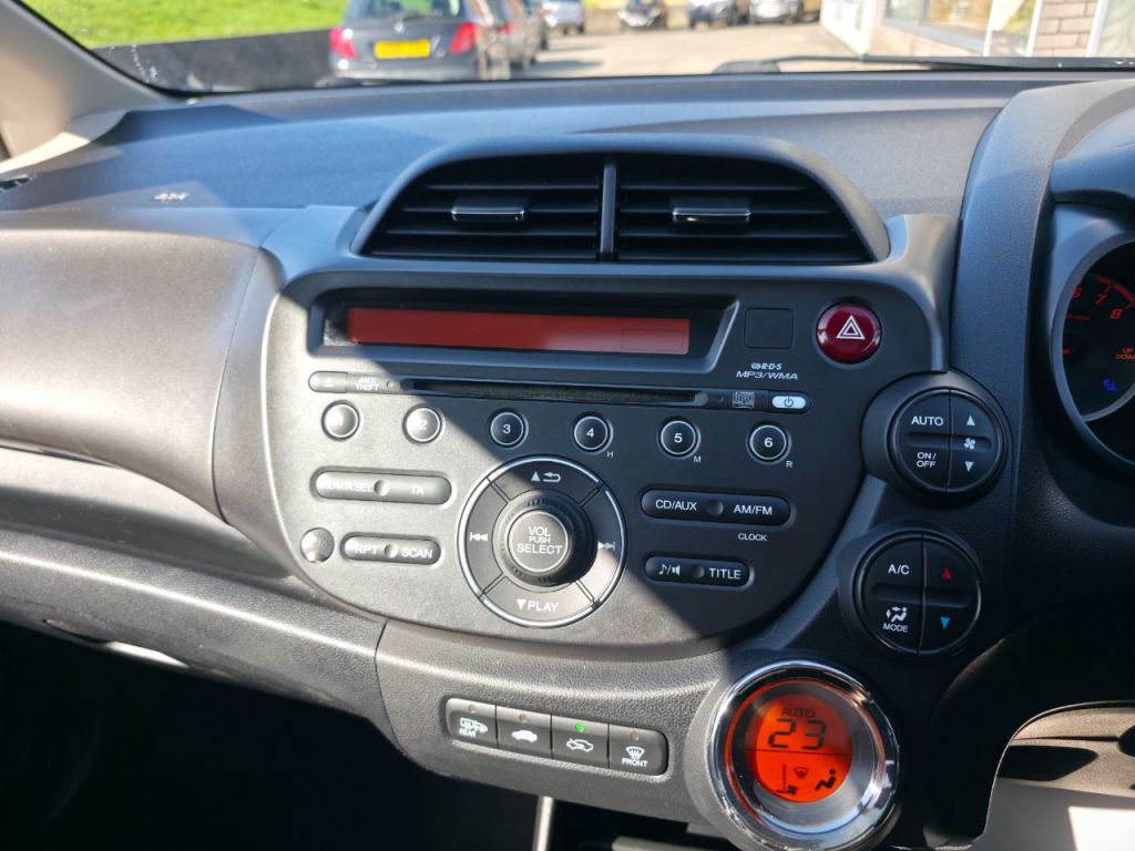 Used Honda Jazz 2012 for sale - 77937207: Photo 20