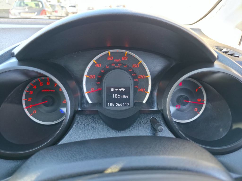 Used Honda Jazz 2012 for sale - 77937207: Photo 32