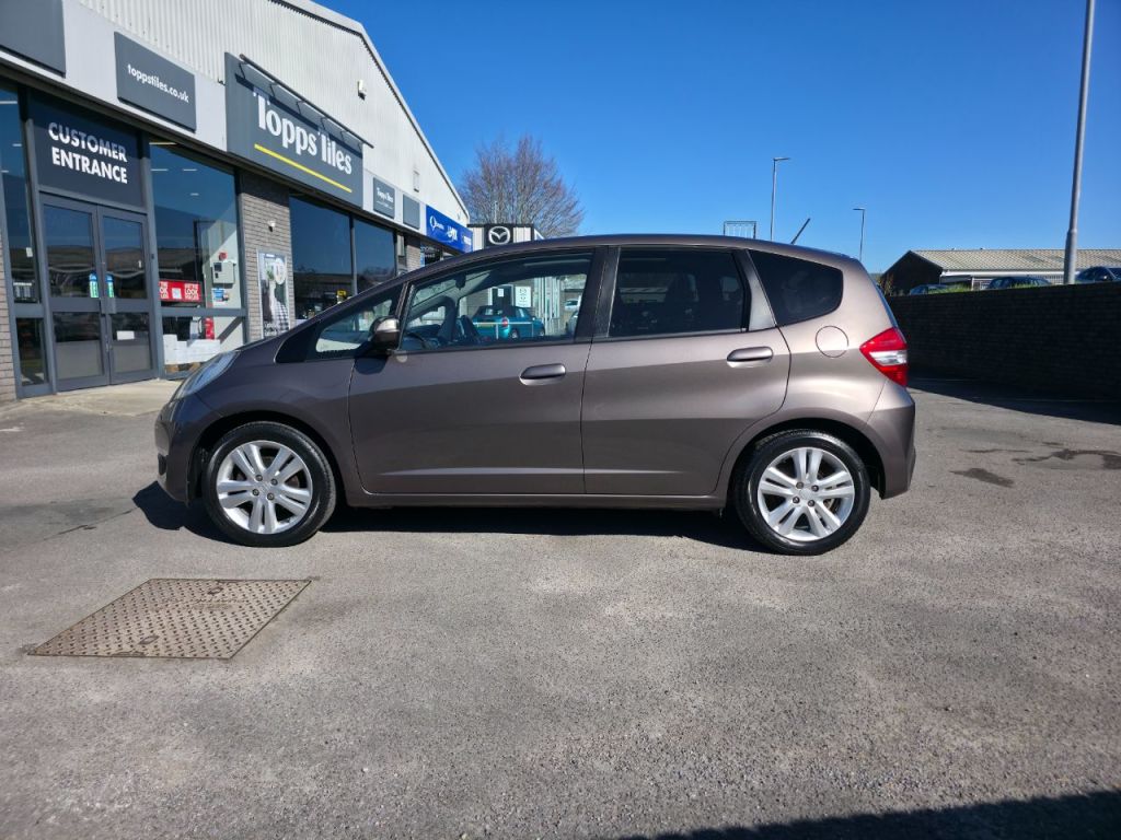 Used Honda Jazz 2012 for sale - 77937207: Photo 4