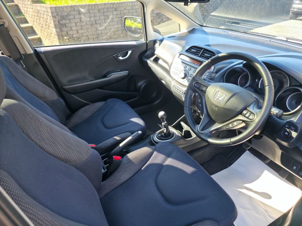 Used Honda Jazz 2012 for sale - 77937207: Photo 8