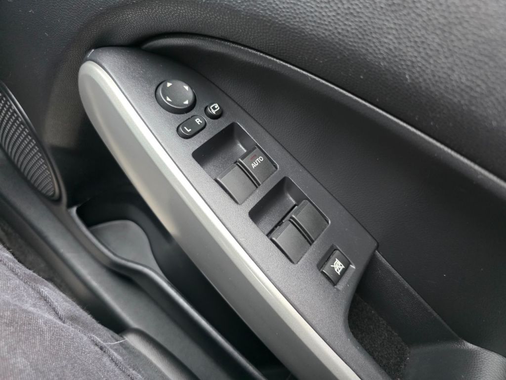 Used Mazda Mazda2 2013 for sale - 78199781: Photo 25