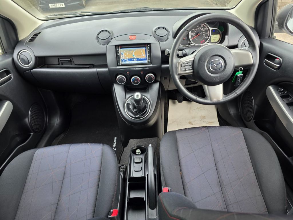 Used Mazda Mazda2 2013 for sale - 78199781: Photo 8