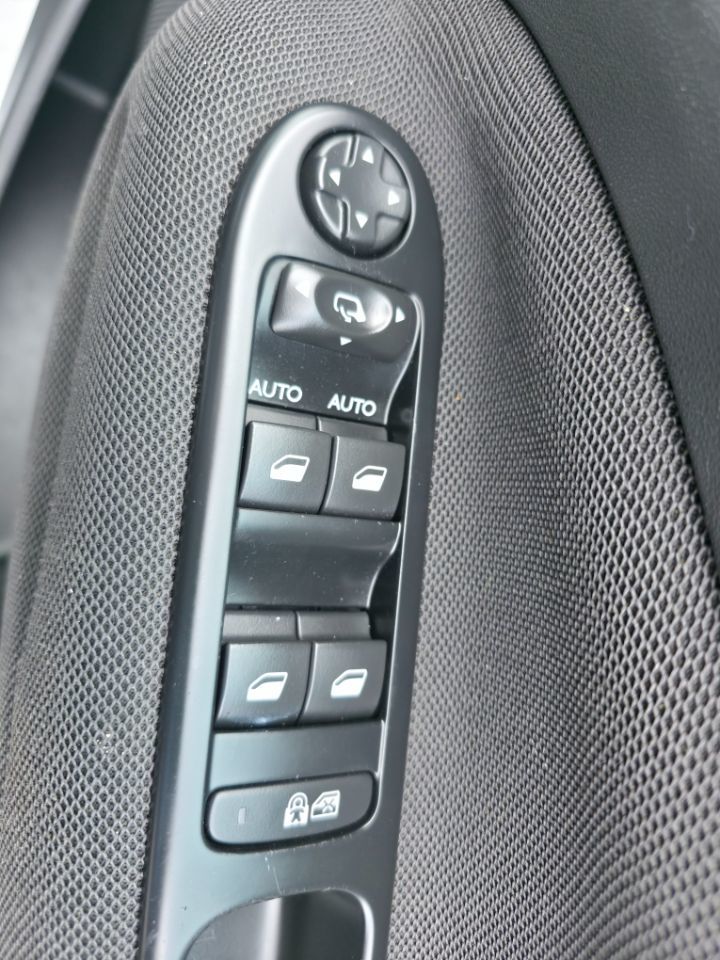 Used Citroen C3 Picasso 2016 for sale - 77282861: Photo 20