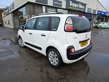 Used Citroen C3 Picasso 2016 for sale - 77282861: Photo