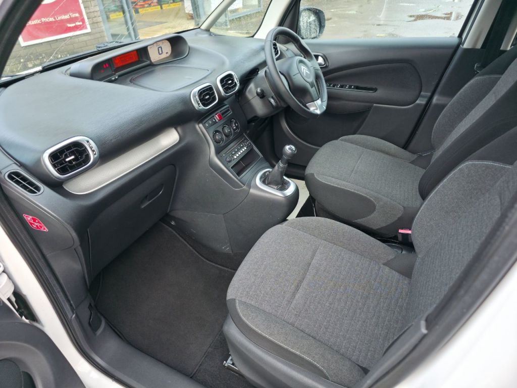 Used Citroen C3 Picasso 2016 for sale - 77282861: Photo 8