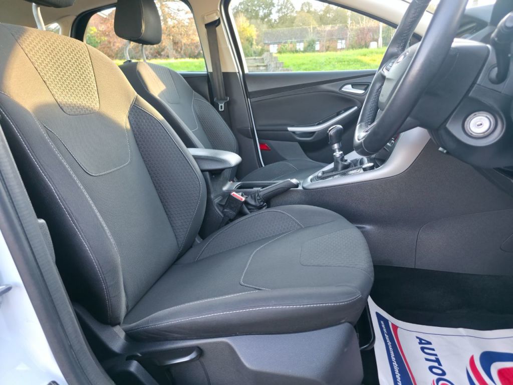 Used Ford Focus 2015 for sale - 76653841: Photo 17