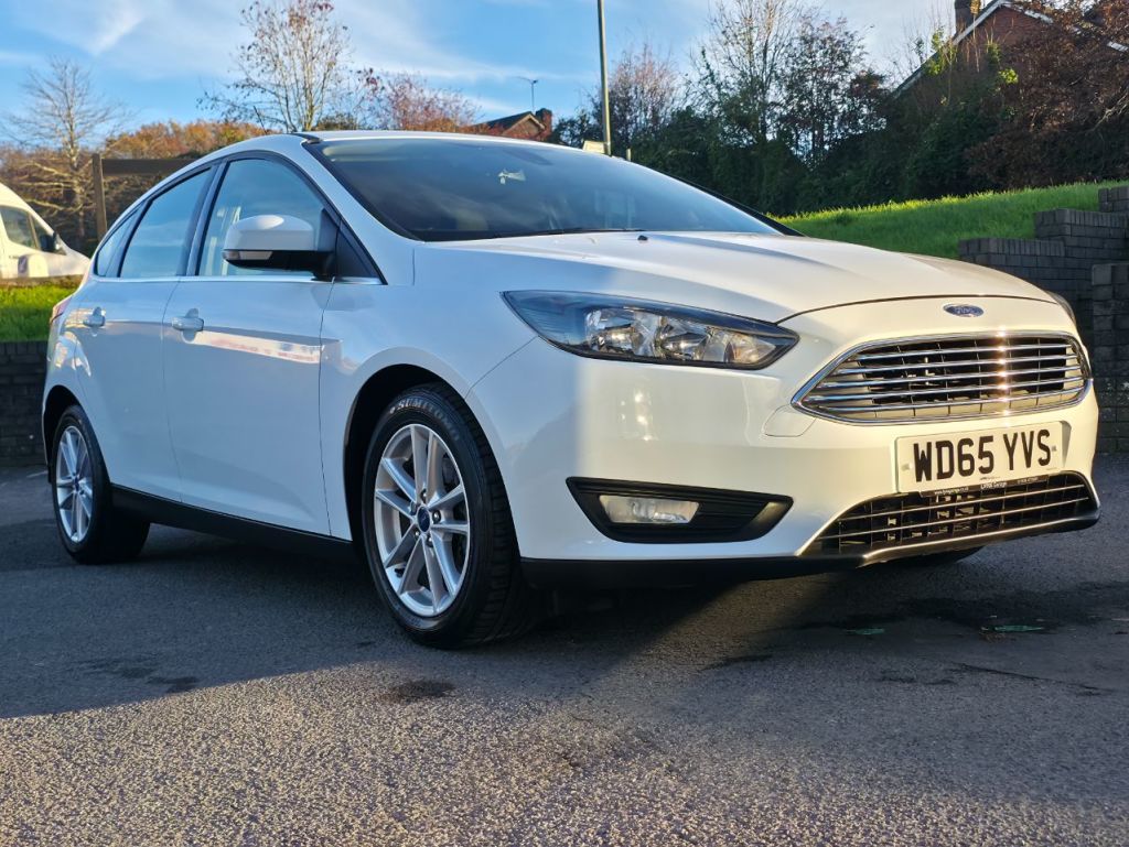 Used Ford Focus 2015 for sale - 76653841: Photo 4