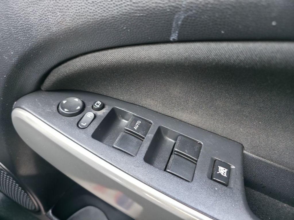 Used Mazda Mazda2 2012 for sale - 77493875: Photo 17